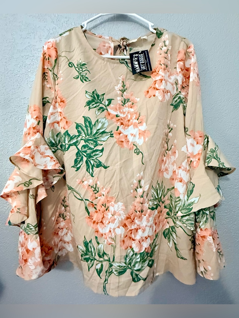 NWT Easel Boutique Blouse